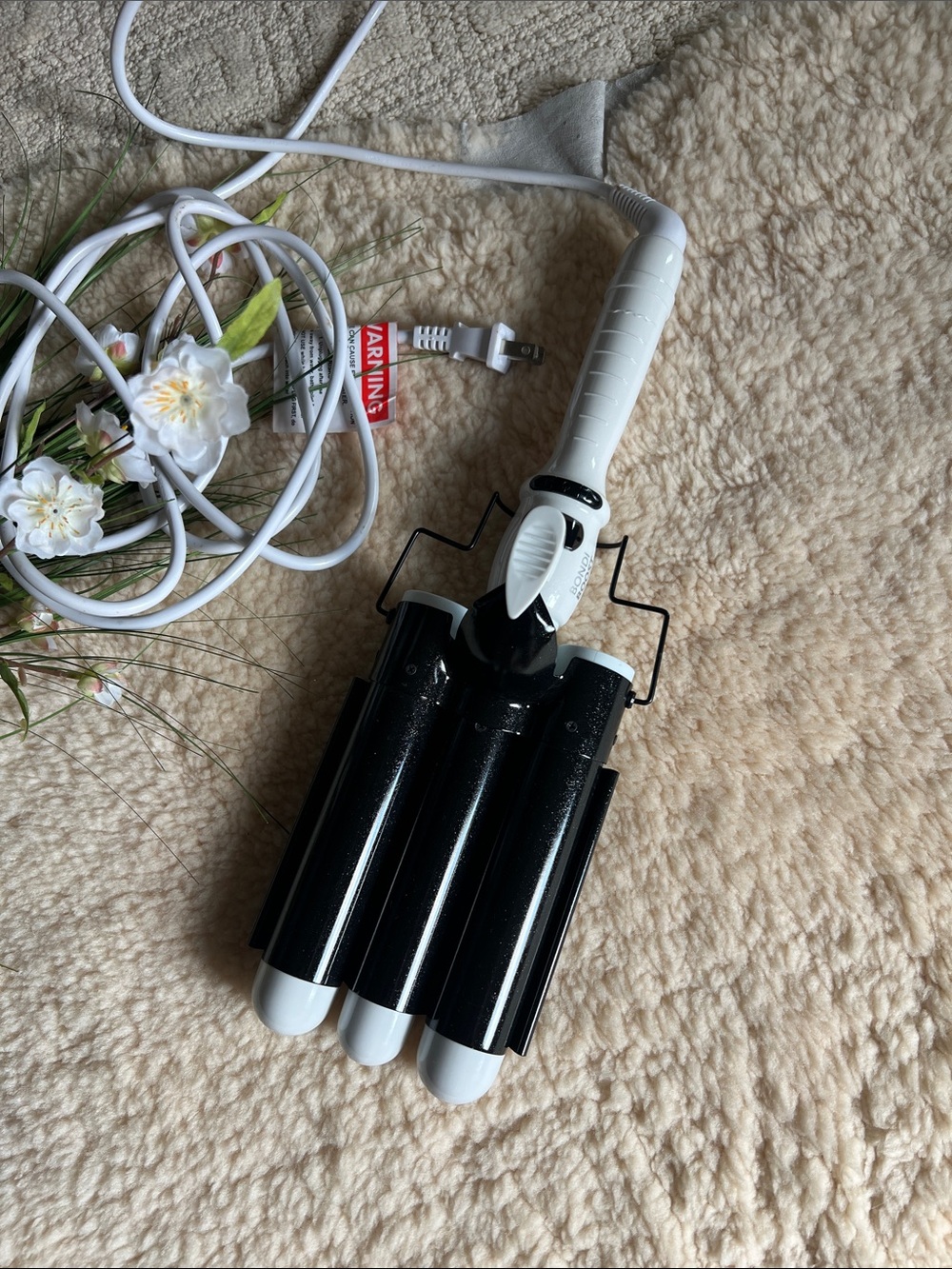 Bondi Boost White and Black Triple Barrel Hair Waver - Versatile Styling Tool